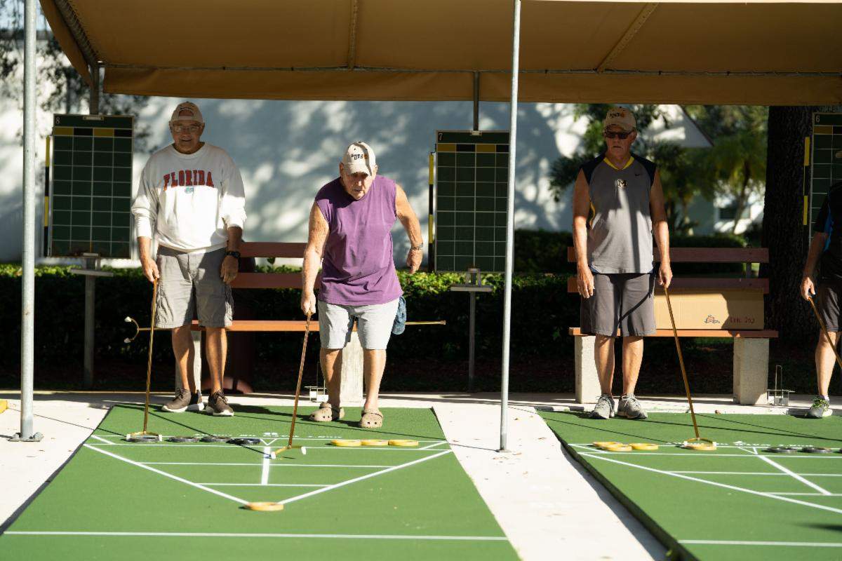 Spanish Lakes-Fairways-shuffleboard-play